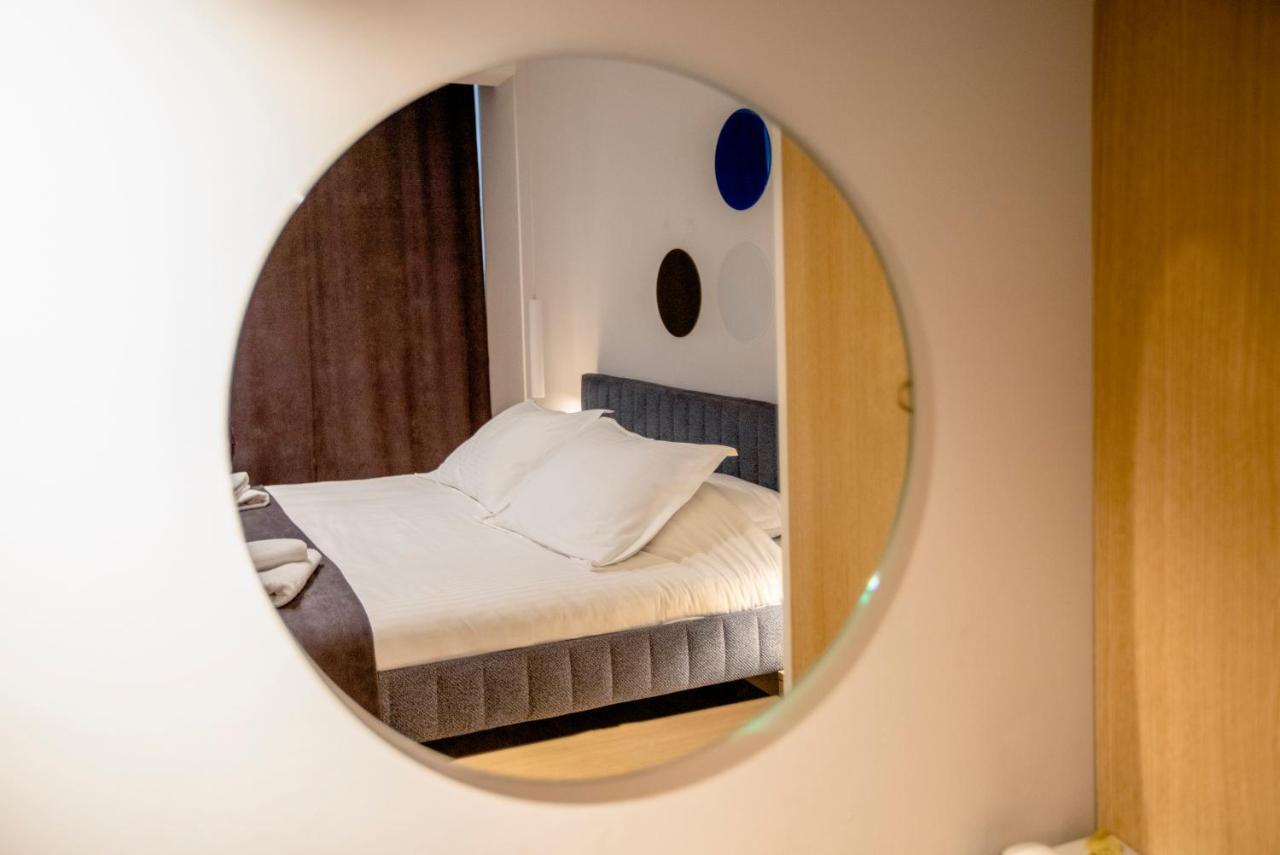 Hotel 4 Llulla Пристина Екстериор снимка