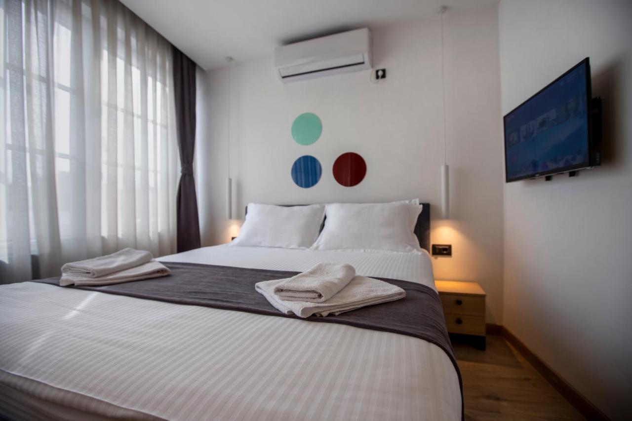 Hotel 4 Llulla Пристина Екстериор снимка